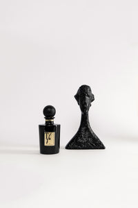 Elegant decorative element